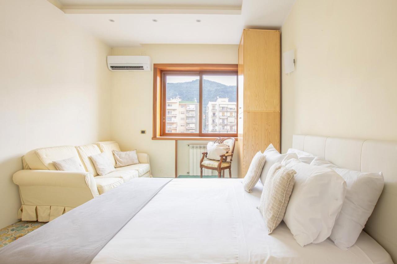 Sorrentovibes - Family Home With Terrace & Amazing View In Sorrento Center Exterior foto
